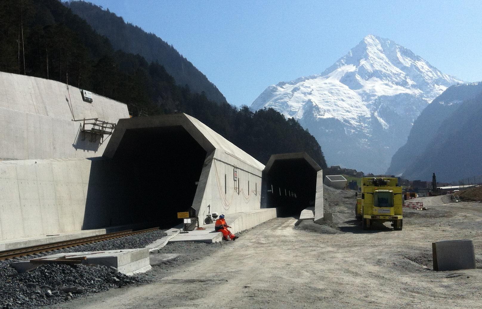 AlpTransit Gotthard, Gotthard Base Tunnel